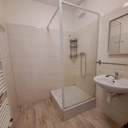 Work&home * 斯图帕瓦